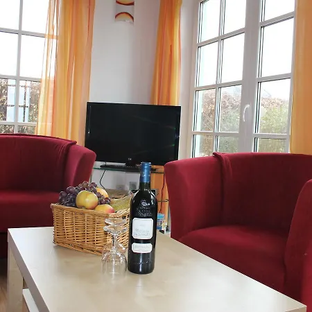 Holiday Near The Beach With Lake View Ferienhaus